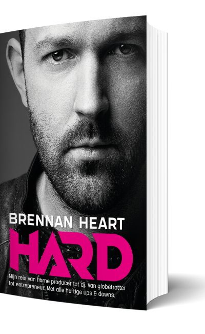 Brenna Heart Hard boek